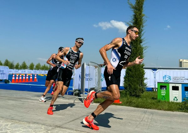 Comment structurer un programme de musculation pour optimiser la performance des athlètes de duathlon?